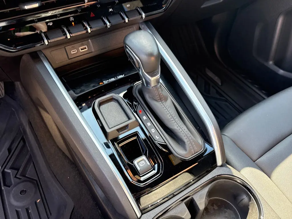 2025 Chevrolet Colorado - $33,300