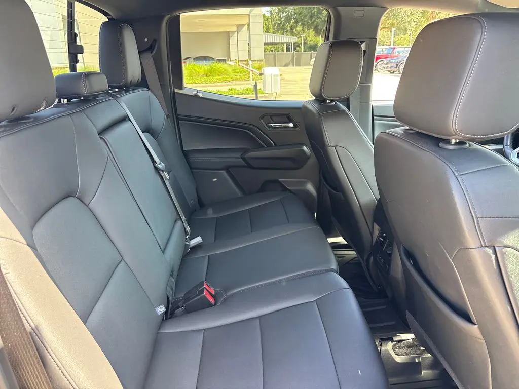 2025 Chevrolet Colorado - $33,300