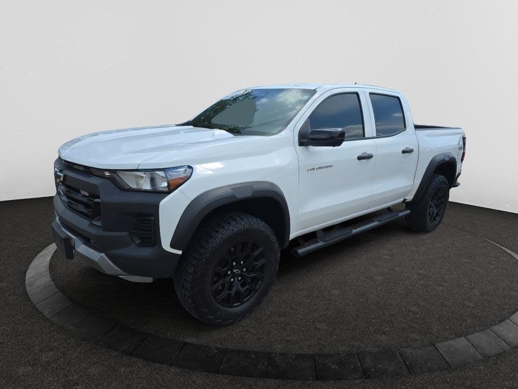 2023 Chevrolet Colorado - $30,900