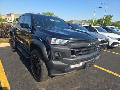 Photo of a 2023 Chevrolet Colorado 4X4 Trail Boss 4DR Crew Cab 5 FT. SB for sale