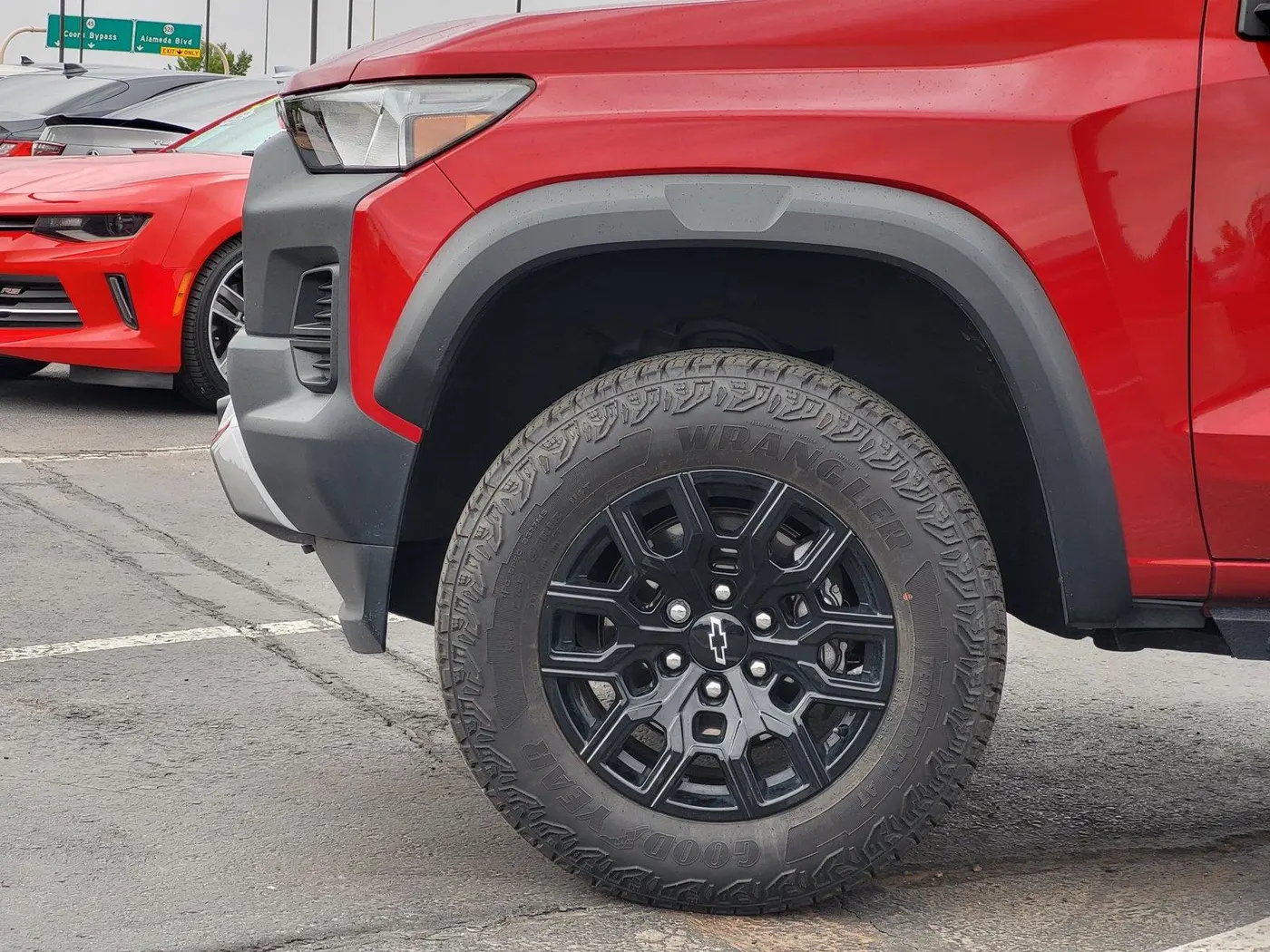 2024 Chevrolet Colorado - $39,999