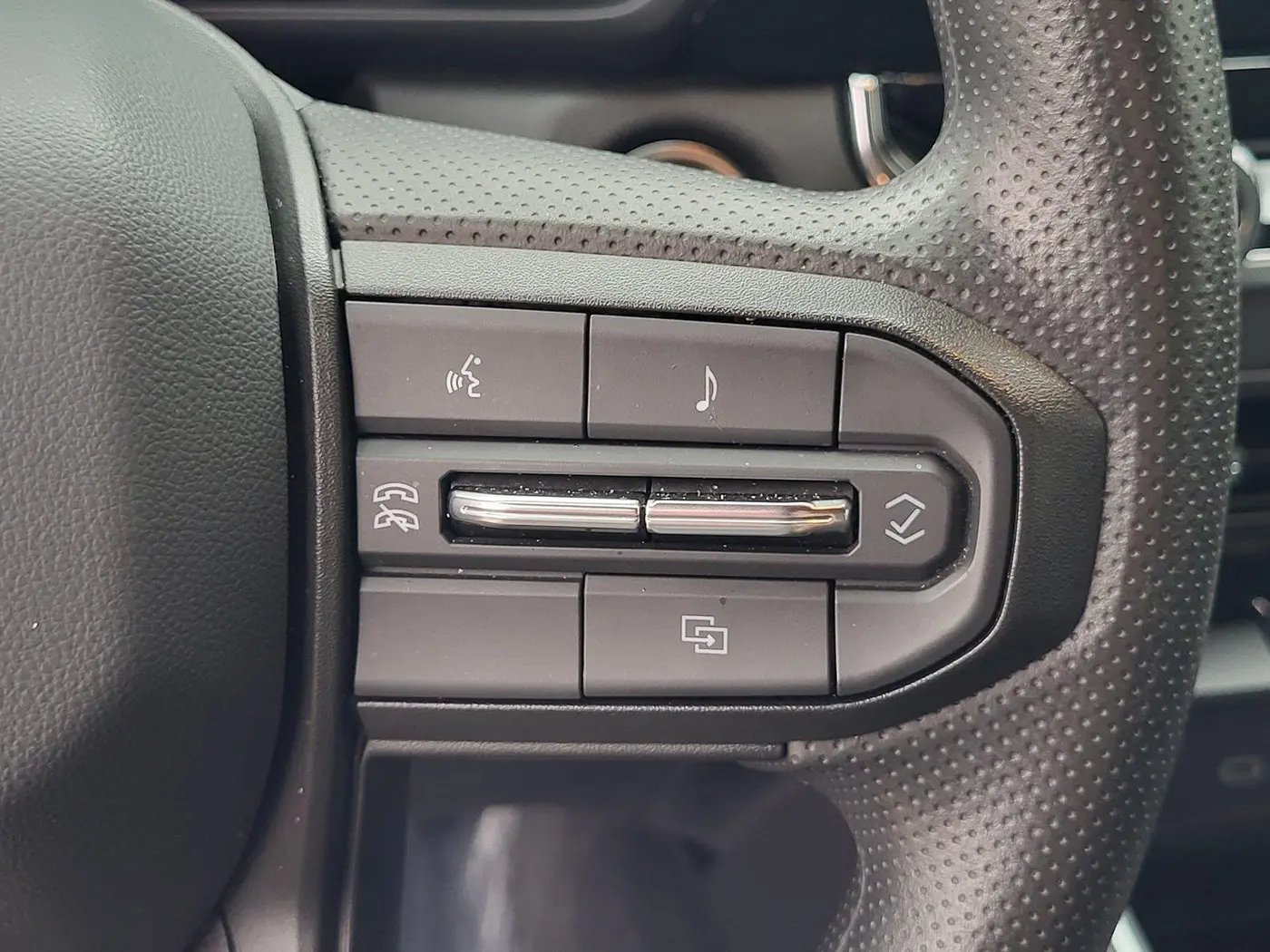 2024 Chevrolet Colorado - $39,999