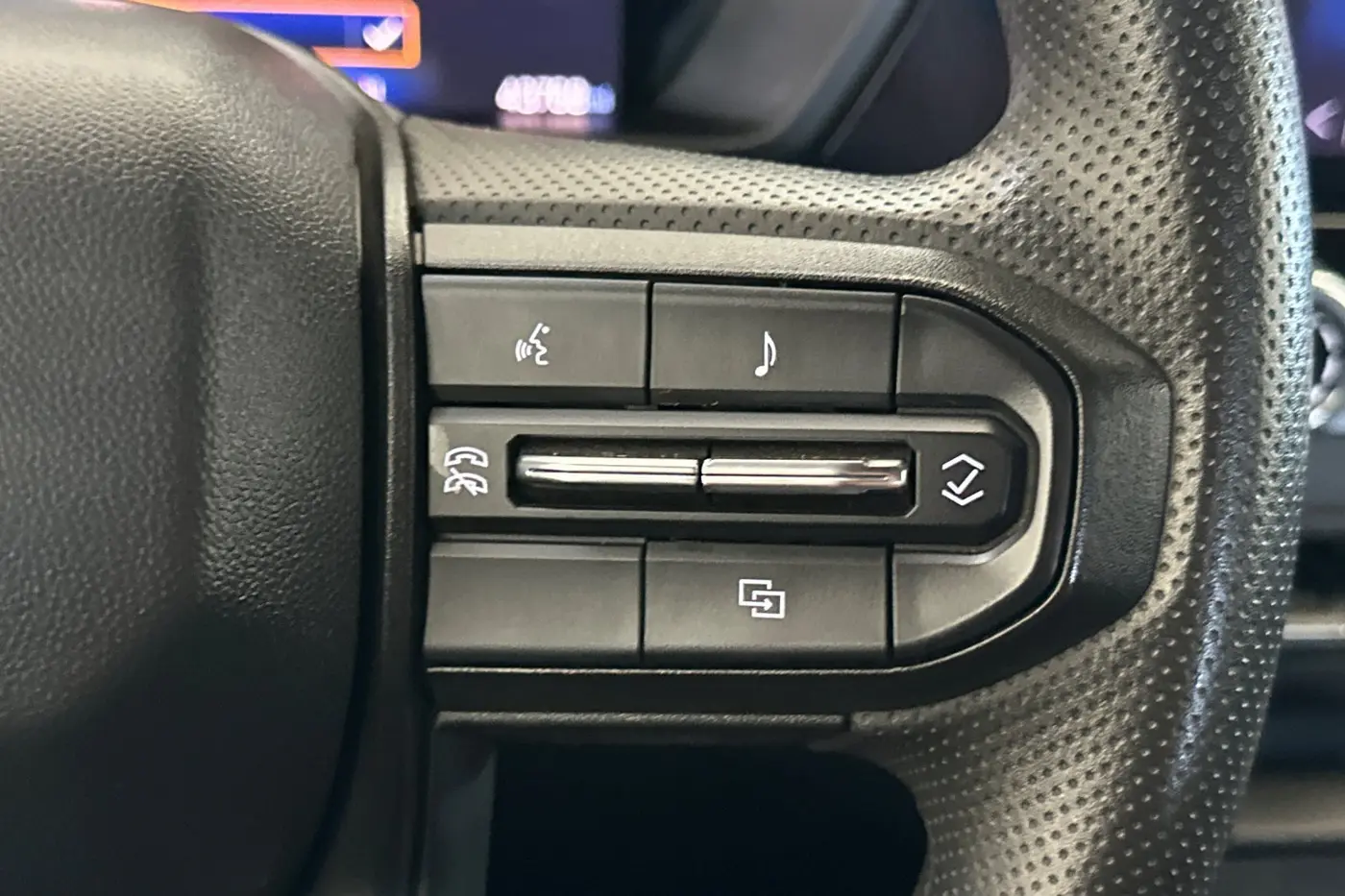 2024 Chevrolet Colorado - $39,500