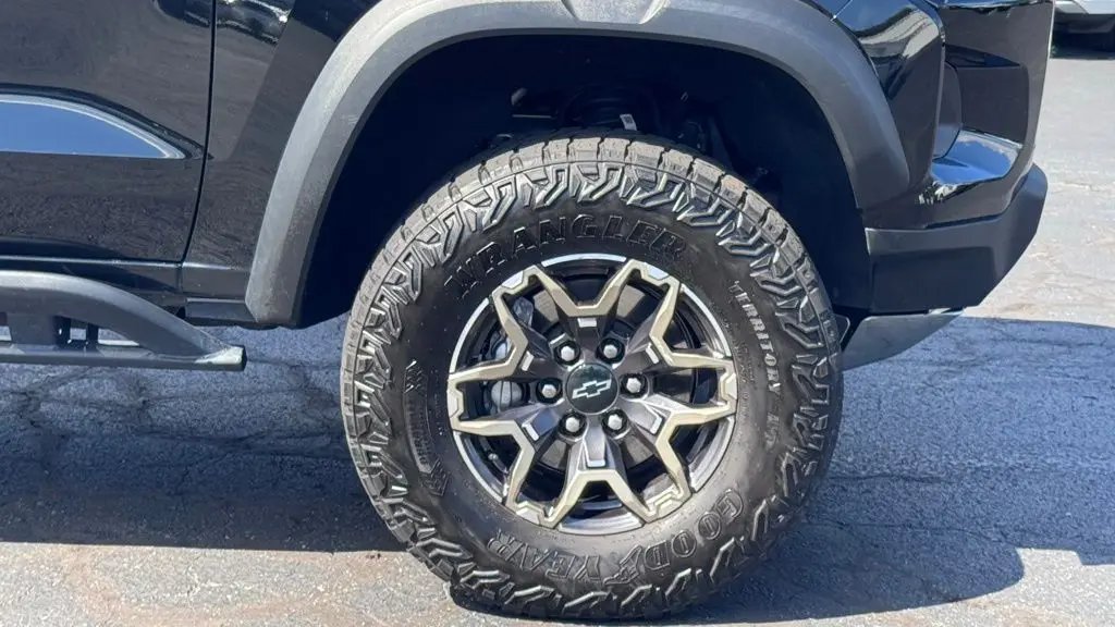 2024 Chevrolet Colorado ZR2