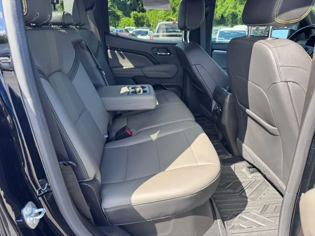 2024 Chevrolet Colorado - $44,900