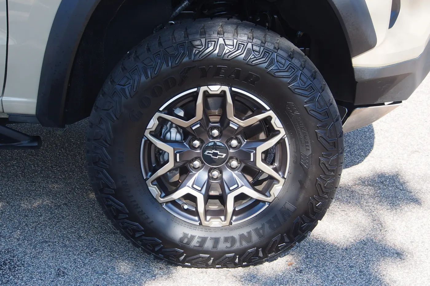 2024 Chevrolet Colorado - $42,524