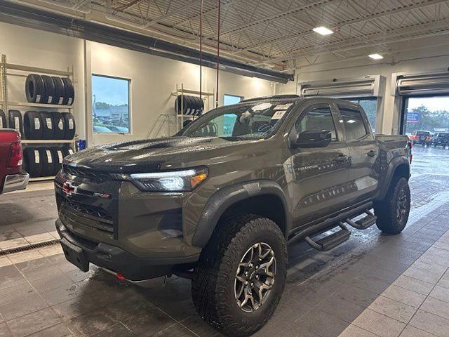 2024 Chevrolet Colorado ZR2 — photo 1 of 12