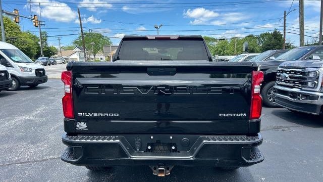 2021 Chevrolet Silverado 1500 Custom