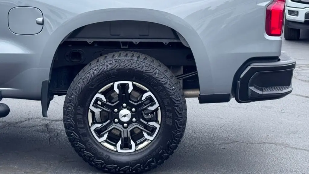 2021 Chevrolet Silverado 1500 Custom Trail Boss