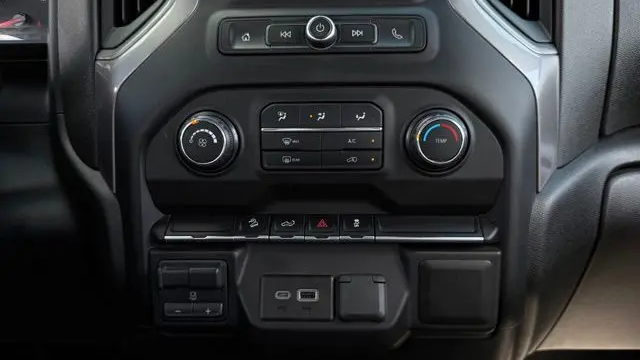 2021 Chevrolet Silverado 1500 Custom Trail Boss