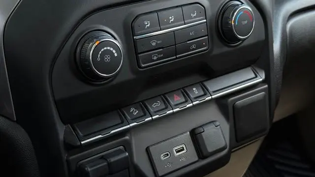 2021 Chevrolet Silverado 1500 Custom Trail Boss