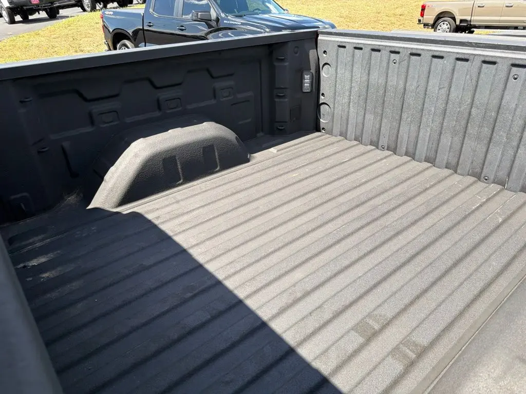 2022 Chevrolet Silverado Ltd - $27,893