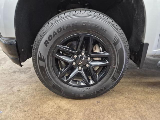 2019 Chevrolet Silverado - $24,282