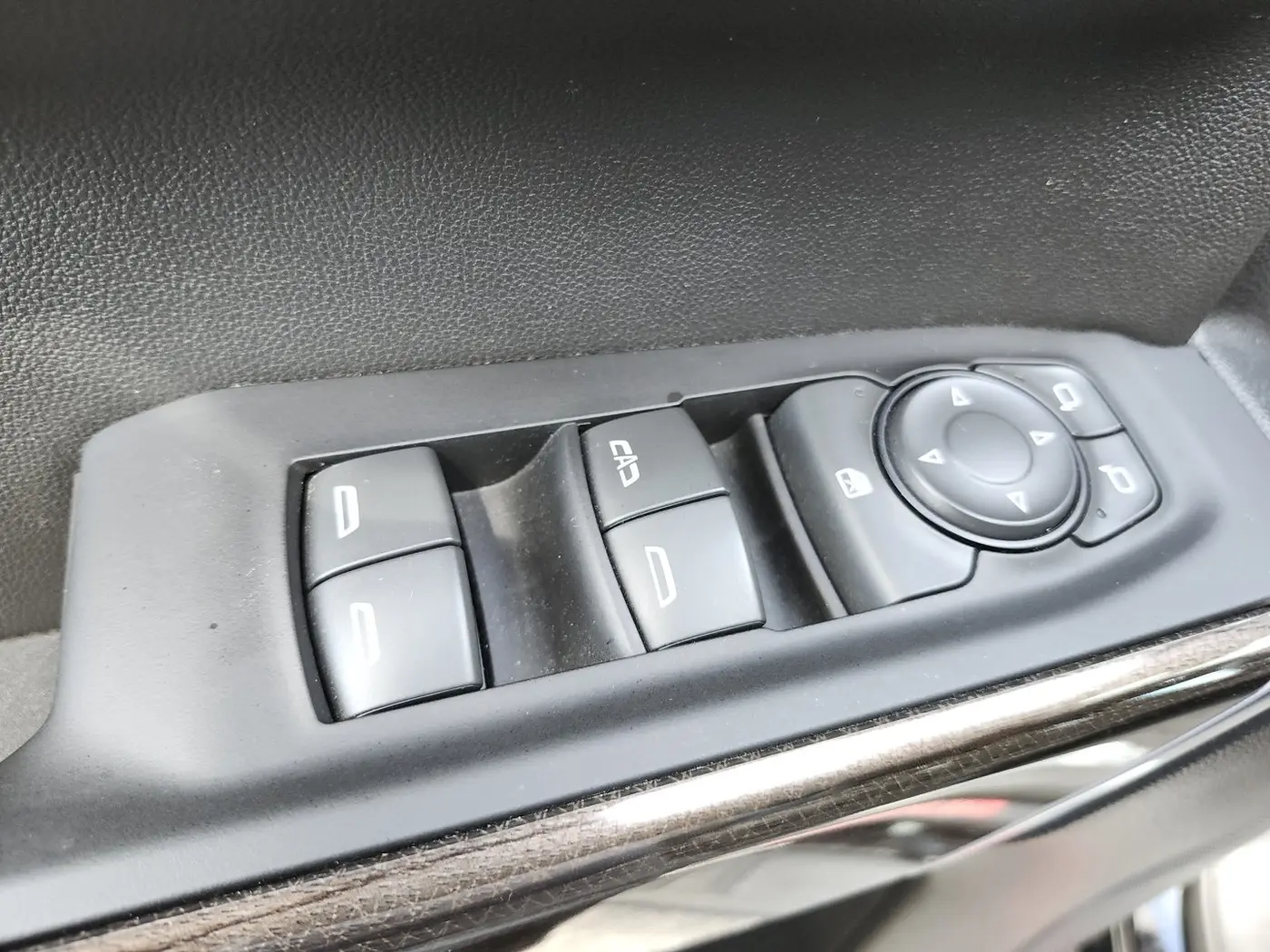 2022 Chevrolet Silverado Ltd - $39,890
