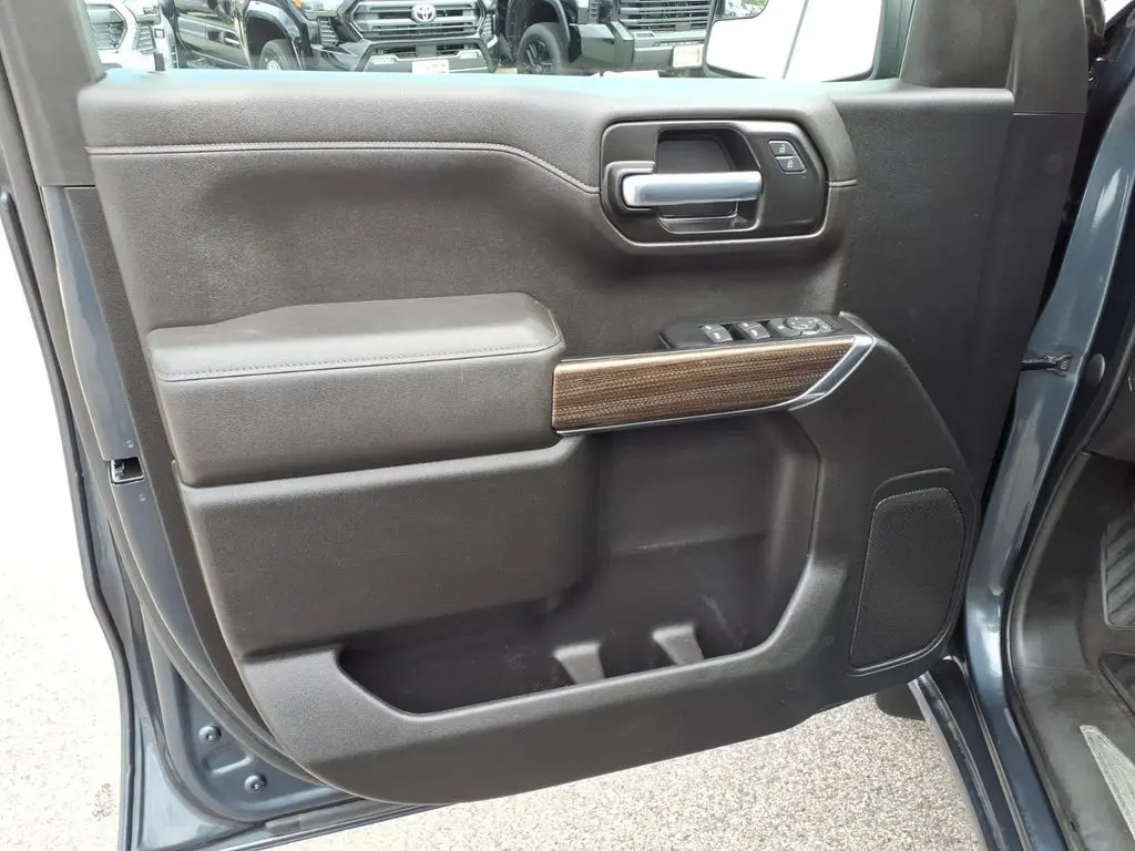 2021 Chevrolet Silverado - $27,500
