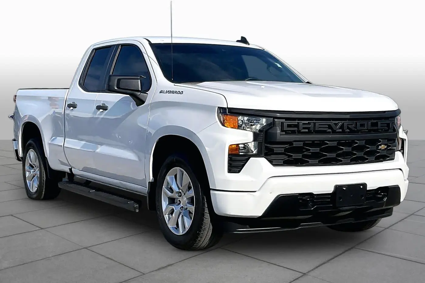 2023 Chevrolet Silverado - $24,991
