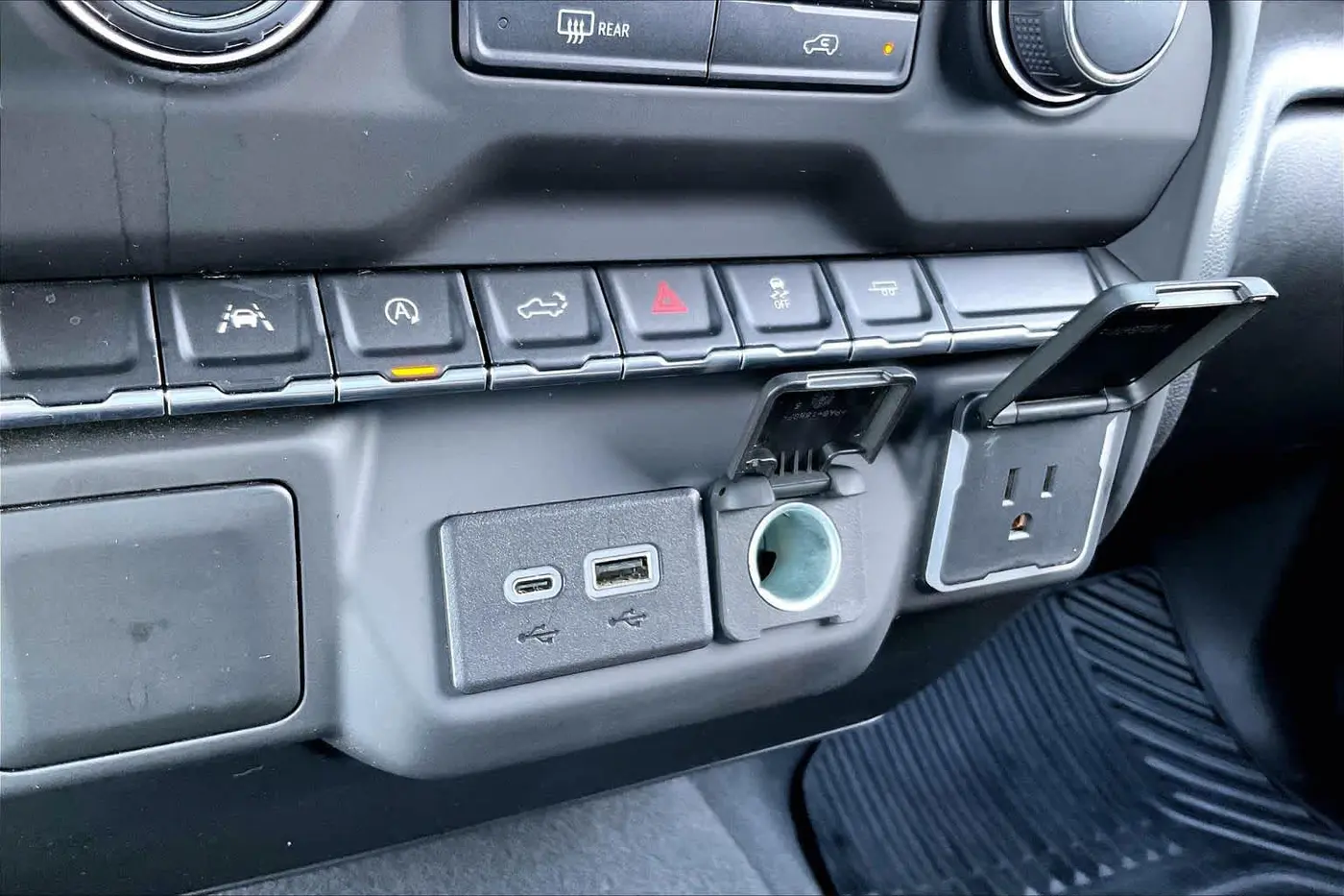 2023 Chevrolet Silverado - $24,991