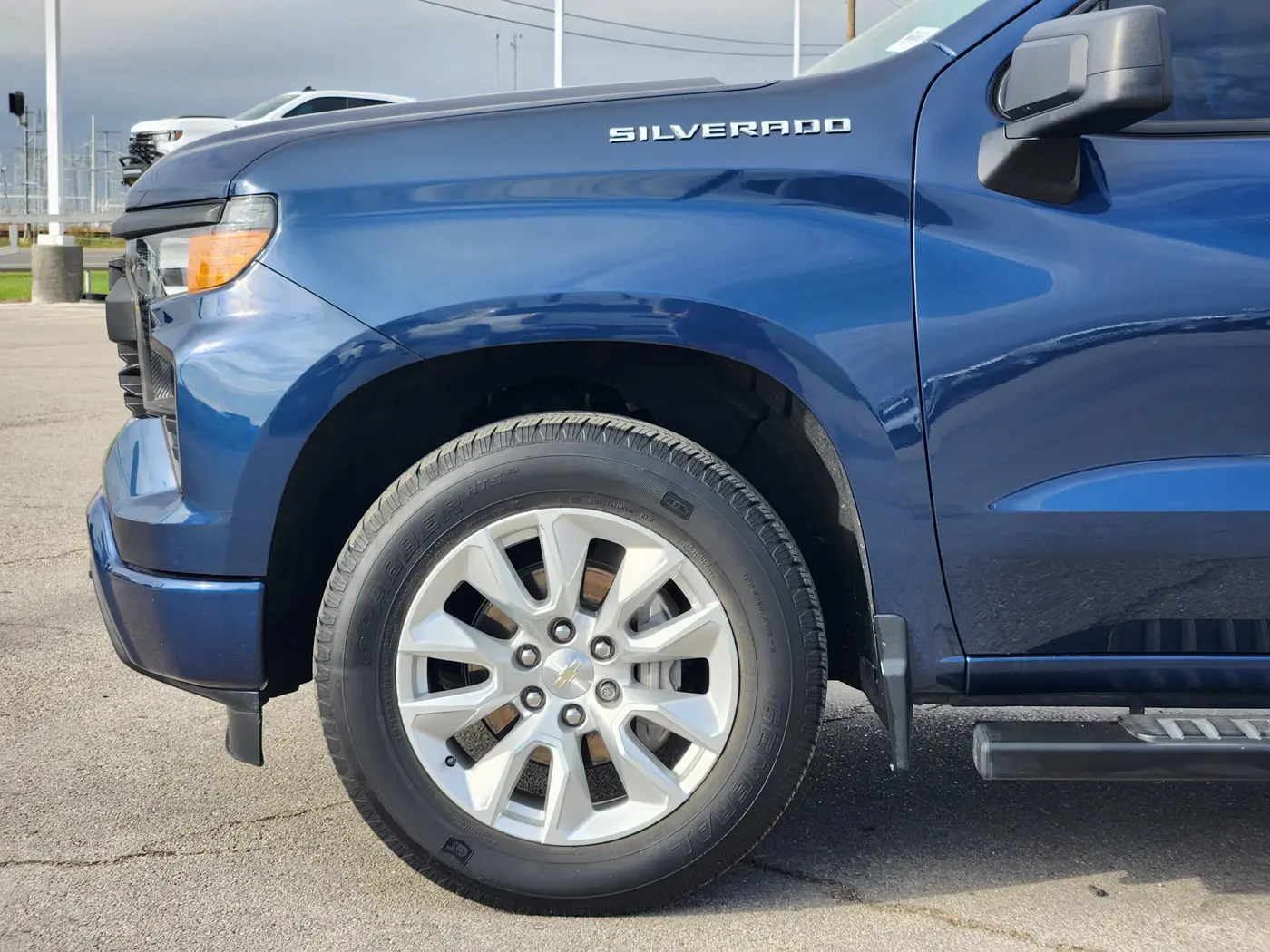 2022 Chevrolet Silverado - $27,907
