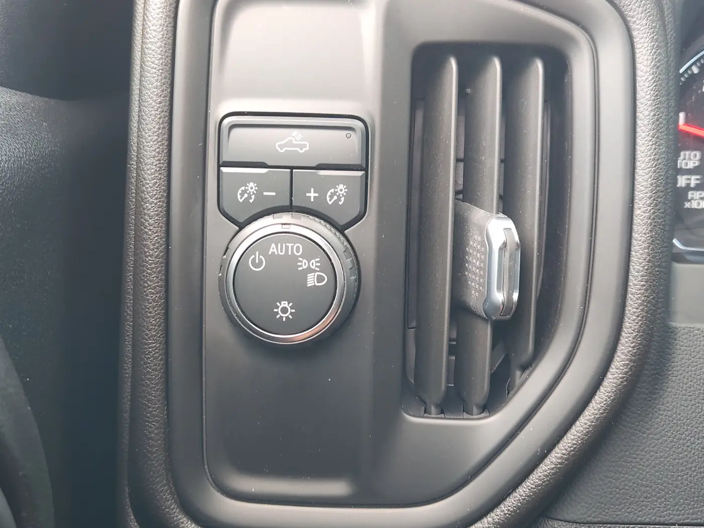2022 Chevrolet Silverado - $27,907