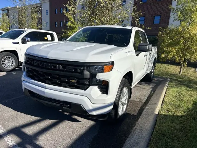 2023 Chevrolet Silverado - $32,961