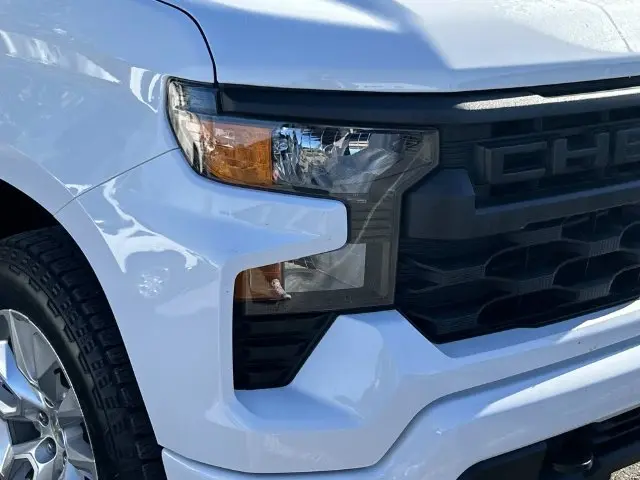2023 Chevrolet Silverado - $32,961