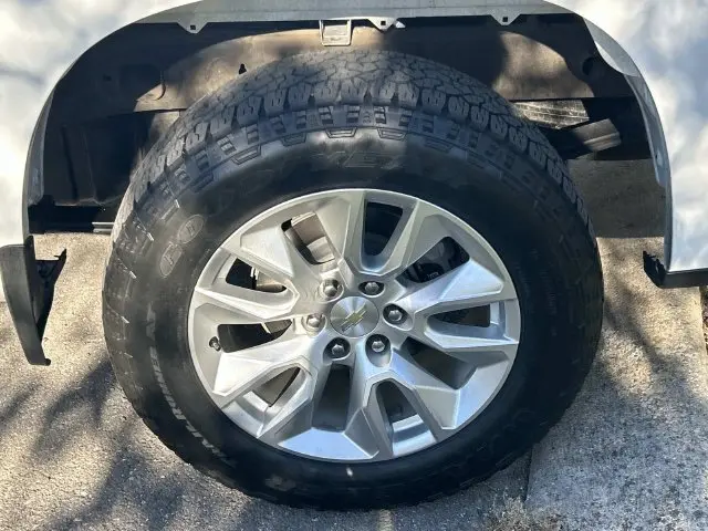 2023 Chevrolet Silverado - $32,961