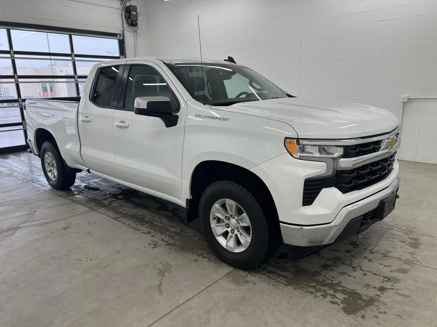 2022 Chevrolet Silverado - $24,795