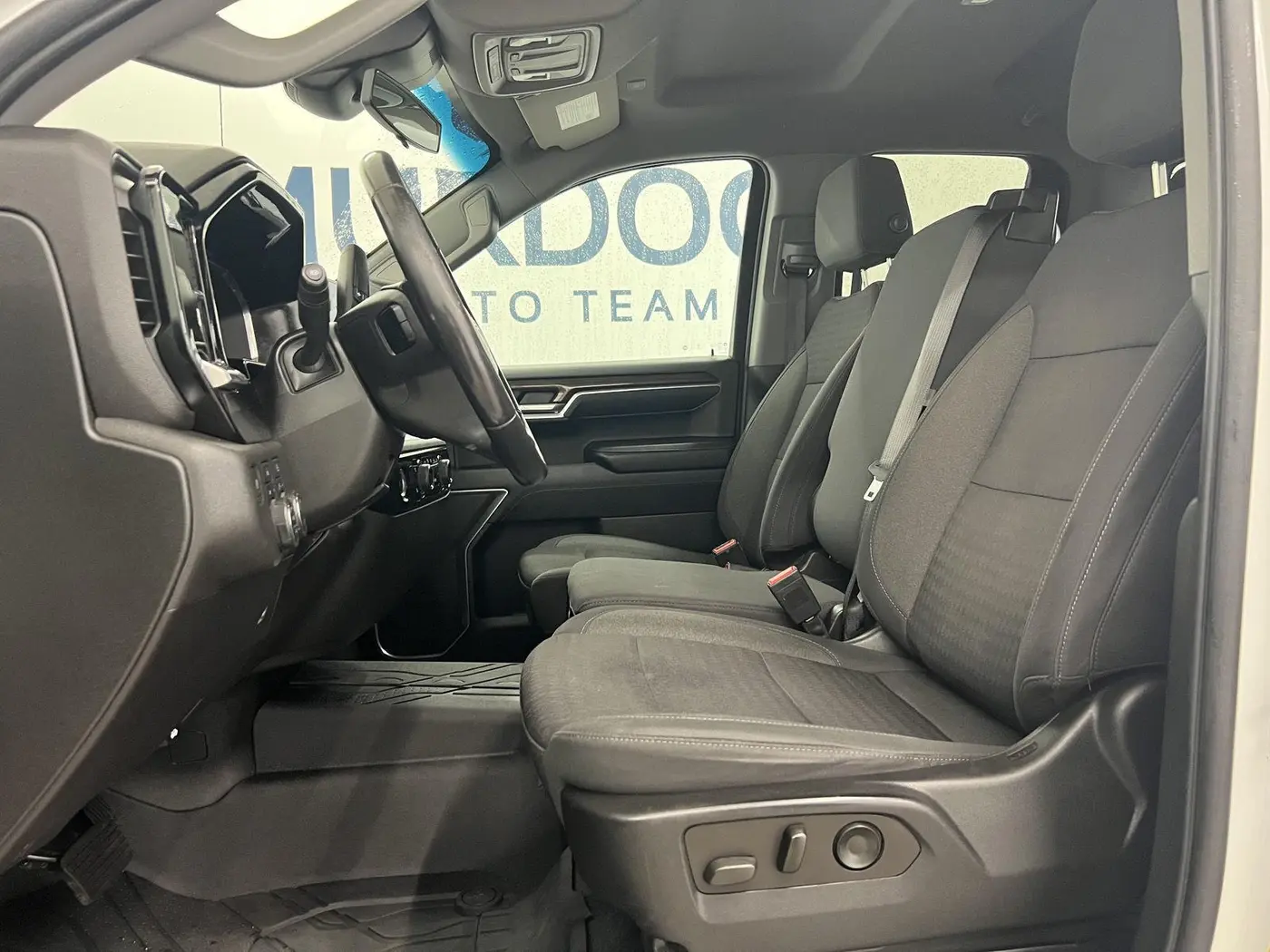 2022 Chevrolet Silverado - $24,795