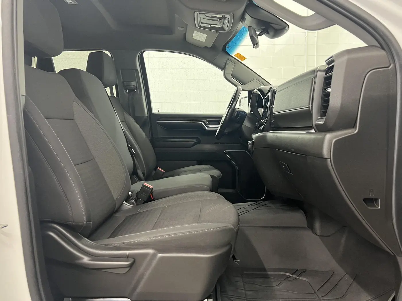 2022 Chevrolet Silverado - $24,795