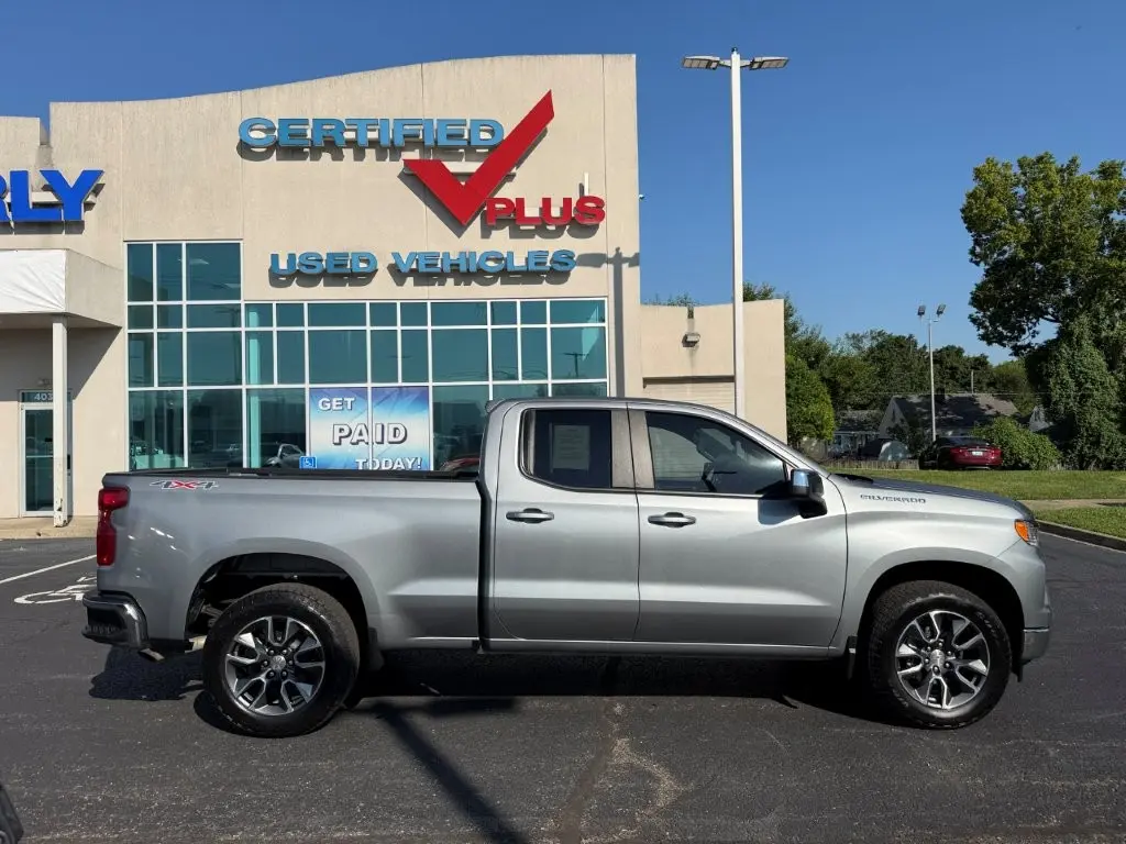 2023 Chevrolet Silverado - $35,369