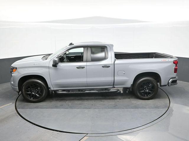 2025 Chevrolet Silverado - $37,881