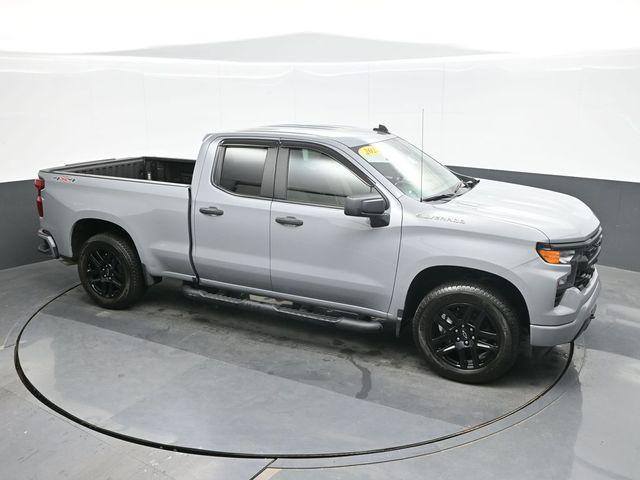 2025 Chevrolet Silverado - $37,881