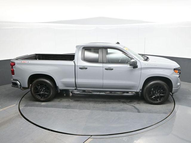 2025 Chevrolet Silverado - $37,881