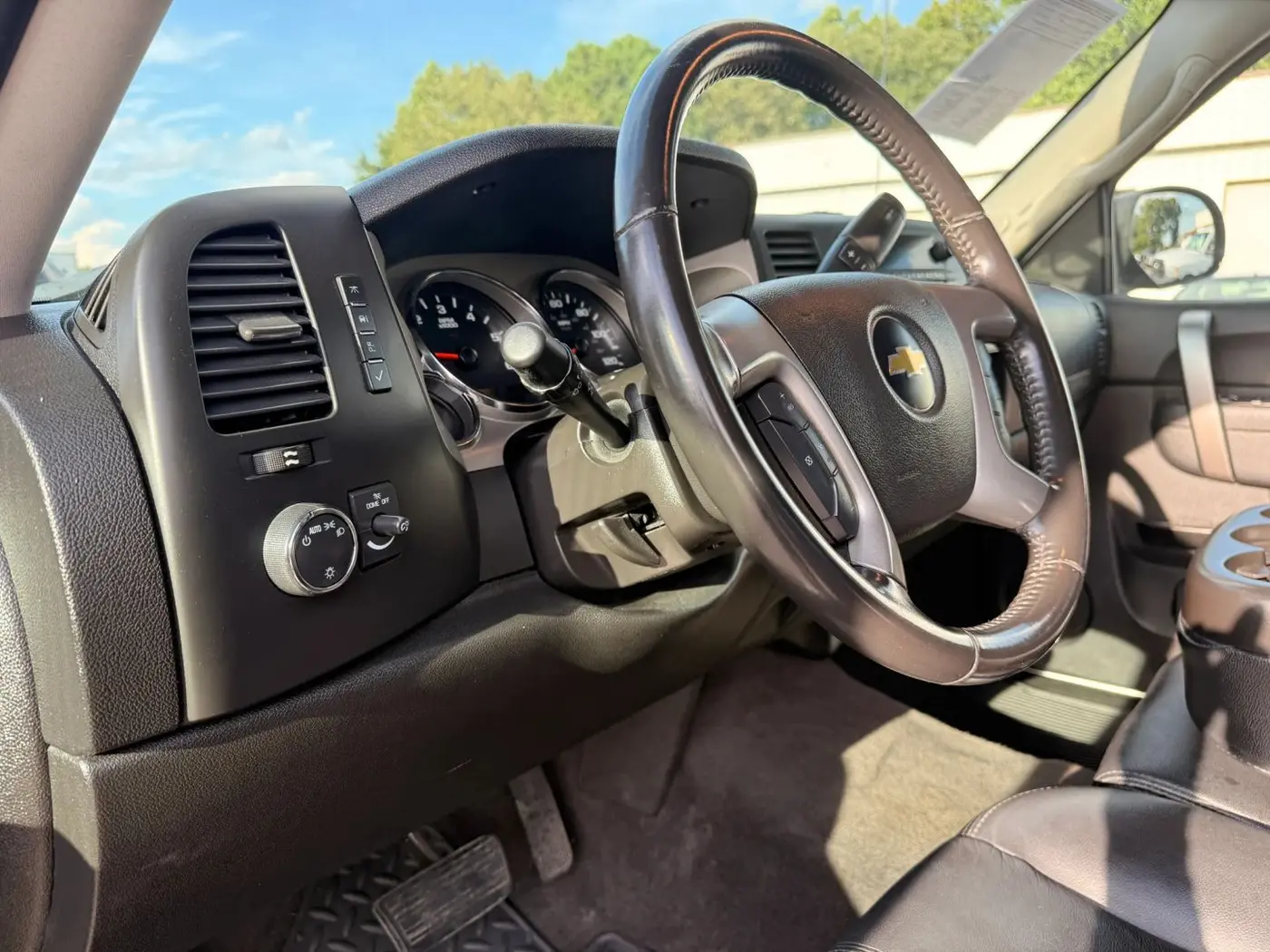 2013 Chevrolet Silverado - $15,950