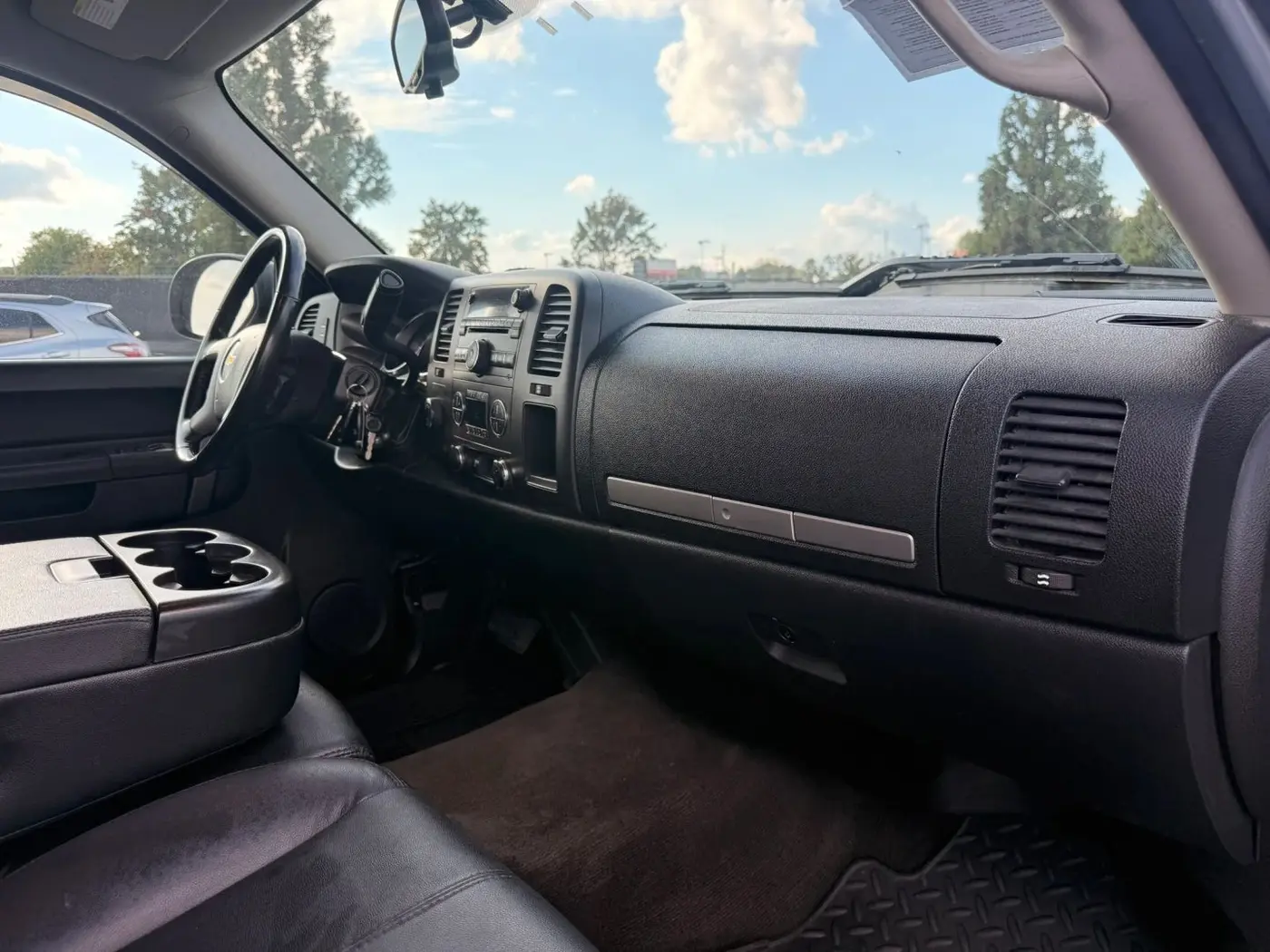 2013 Chevrolet Silverado - $15,950