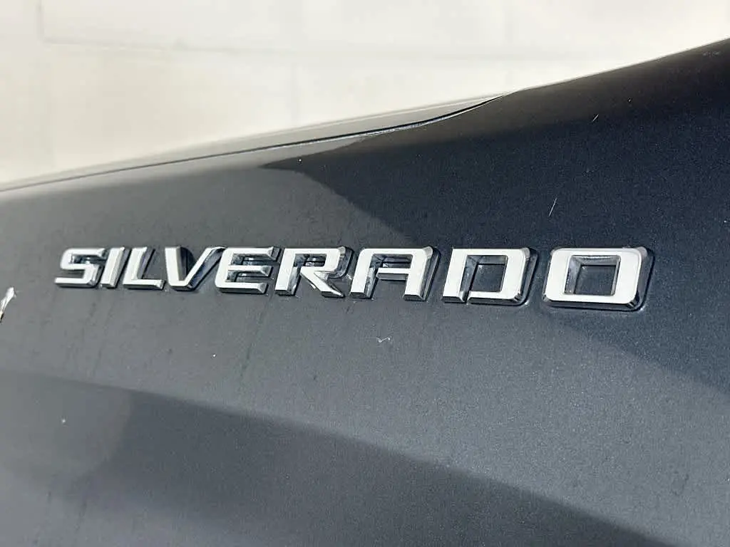 2020 Chevrolet Silverado - $14,939