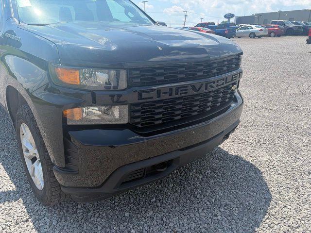2021 Chevrolet Silverado - $21,915