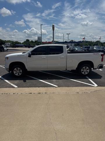 2023 Chevrolet Silverado - $33,204