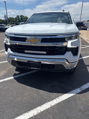 2023 Chevrolet Silverado - $33,204