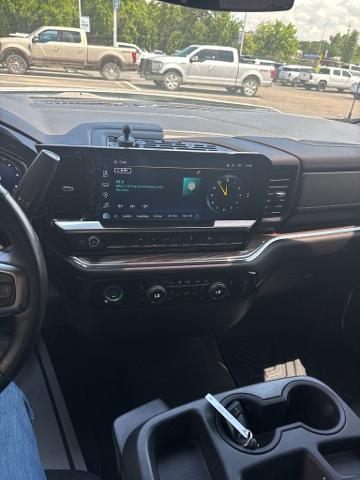 2023 Chevrolet Silverado - $33,204
