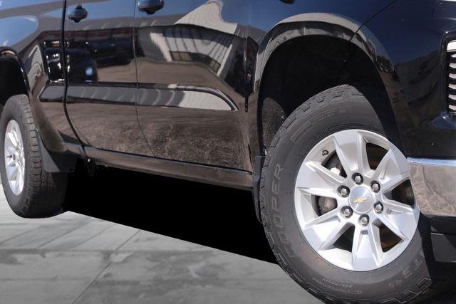 2022 Chevrolet Silverado - $32,920