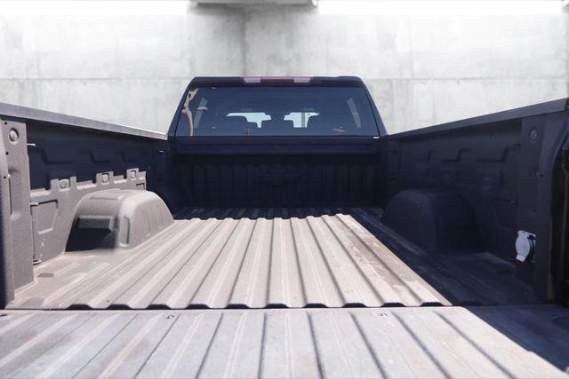 2022 Chevrolet Silverado - $32,920