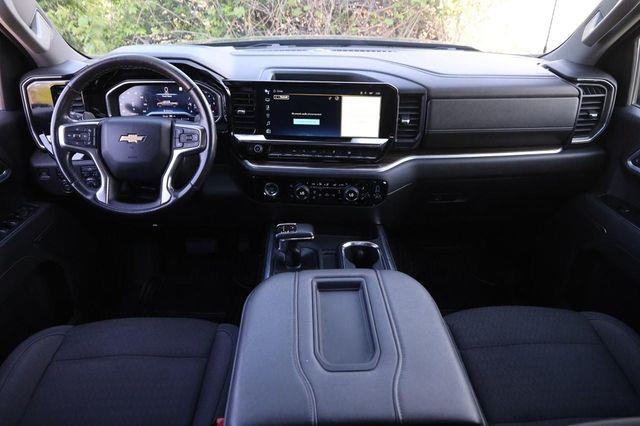 2022 Chevrolet Silverado - $32,920