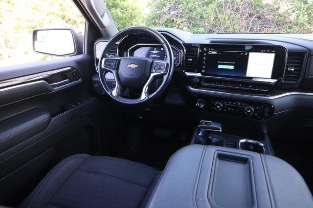 2022 Chevrolet Silverado - $32,920