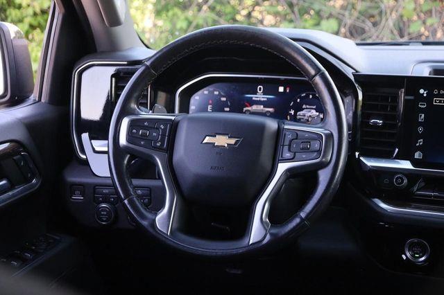 2022 Chevrolet Silverado - $32,920