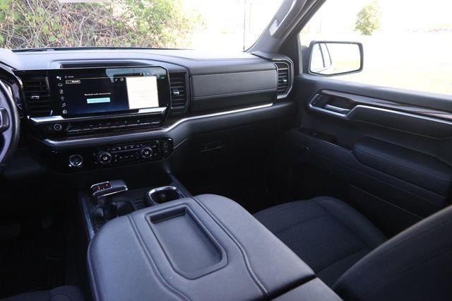 2022 Chevrolet Silverado - $32,920