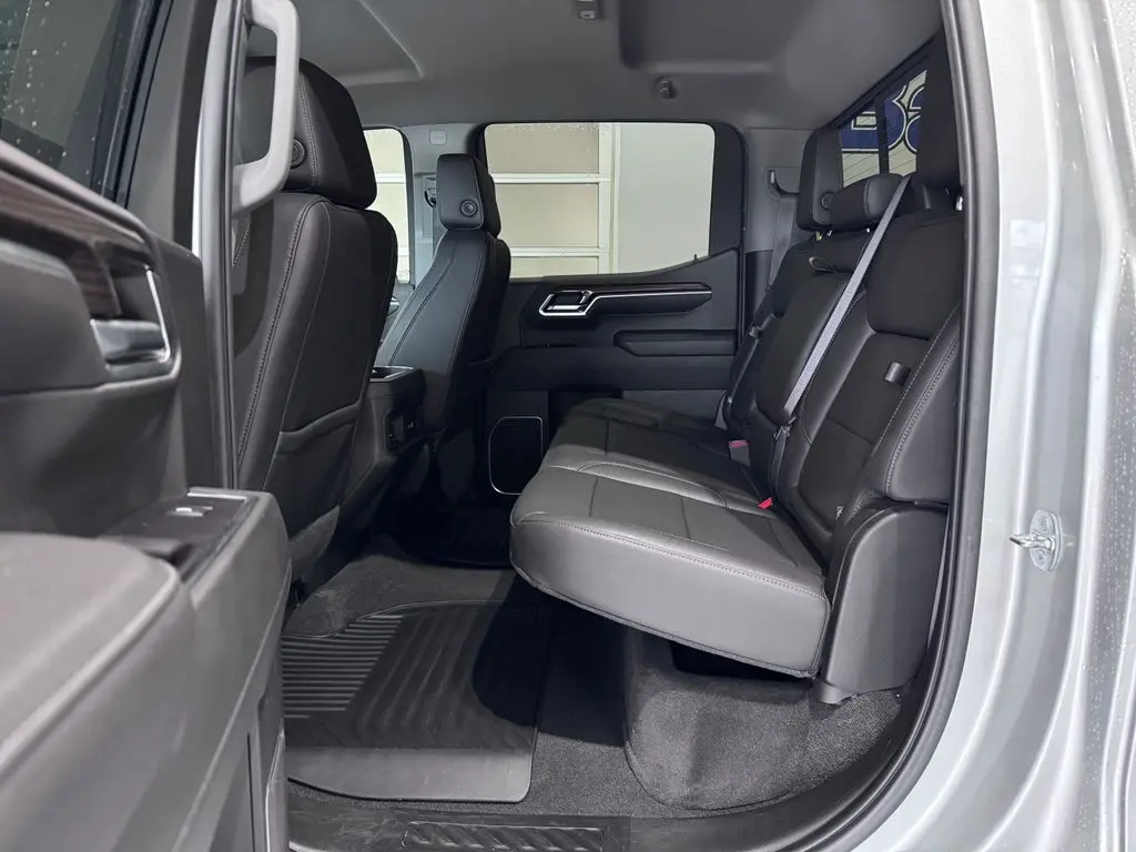 2022 Chevrolet Silverado - $33,987