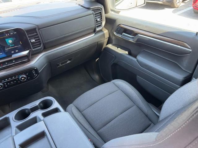 2024 Chevrolet Silverado - $38,984