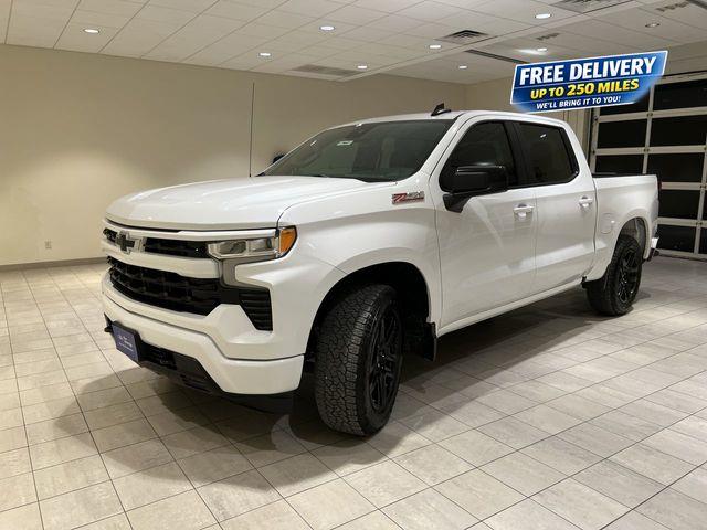 2022 Chevrolet Silverado - $38,615