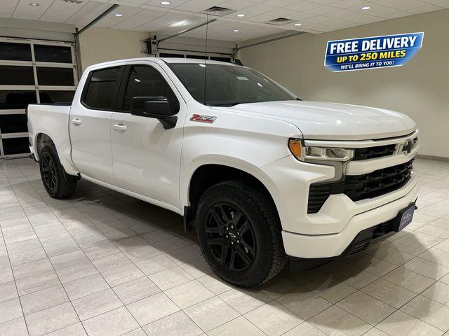 2022 Chevrolet Silverado - $38,615